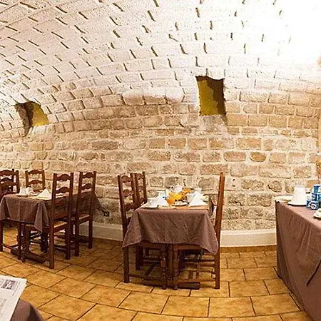 Logis Hotel Jardin De Villiers 